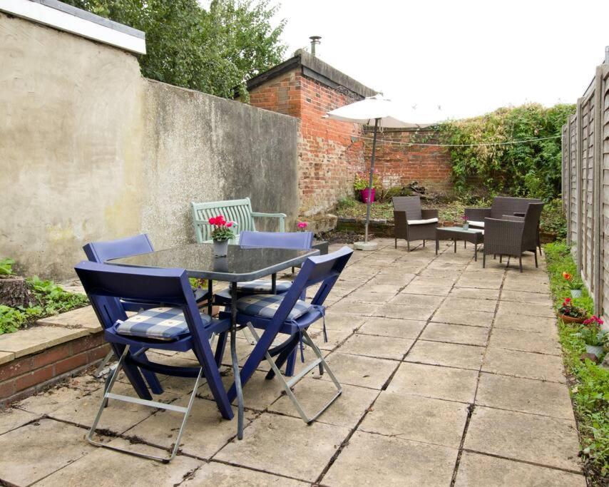 City Centre 4 Bedroom House Γουίντσεστερ Εξωτερικό φωτογραφία