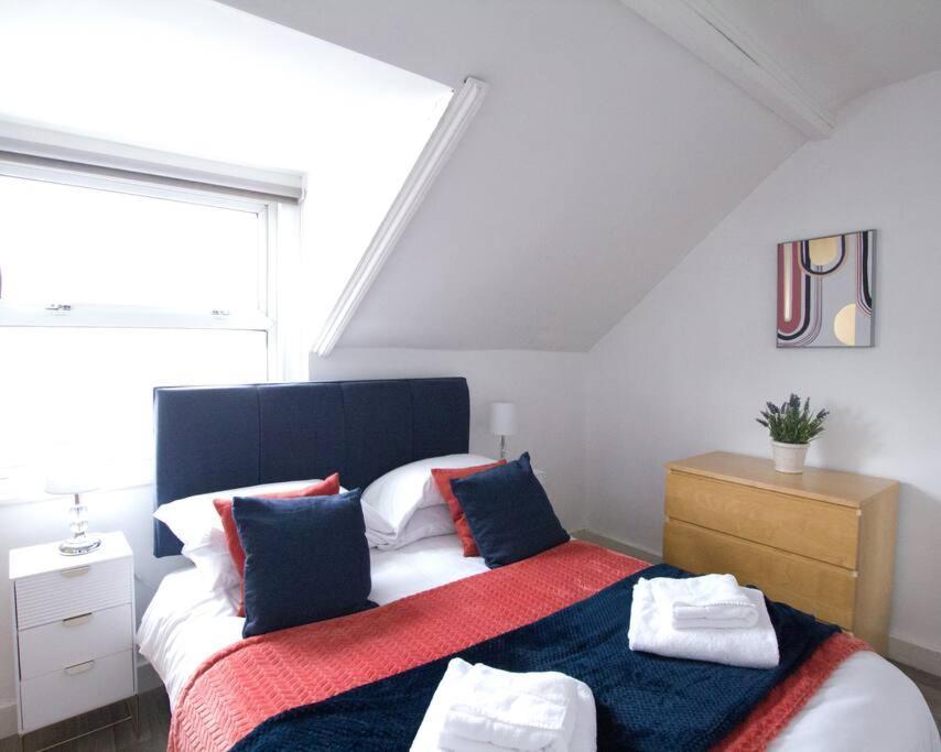 City Centre 4 Bedroom House Γουίντσεστερ Εξωτερικό φωτογραφία