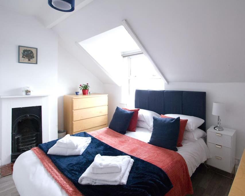 City Centre 4 Bedroom House Γουίντσεστερ Εξωτερικό φωτογραφία